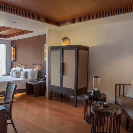 Amatara Welleisure Resort Cape Panwa Bagian luar foto A room at the hotel