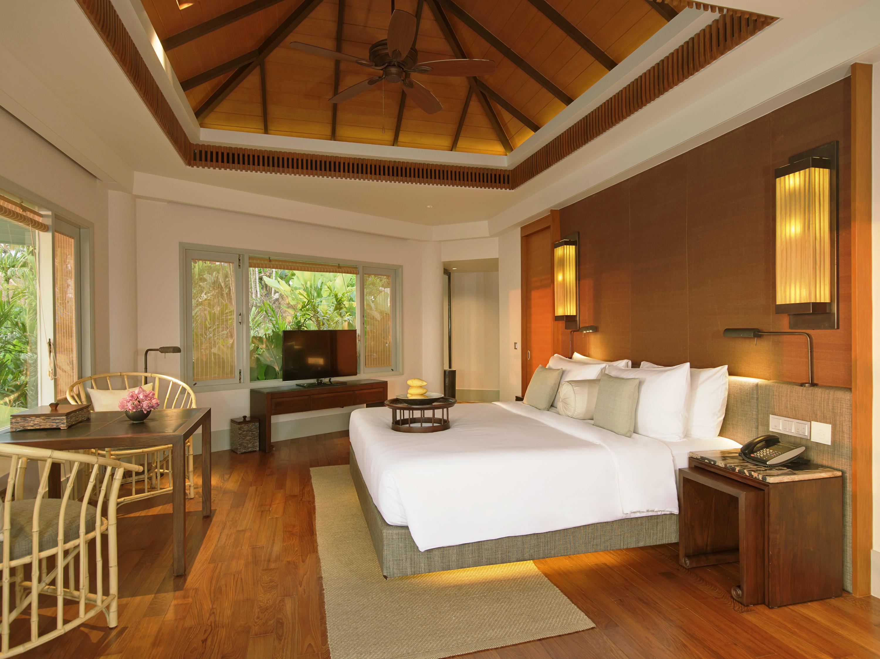 Amatara Welleisure Resort Cape Panwa Bagian luar foto A bedroom at the resort