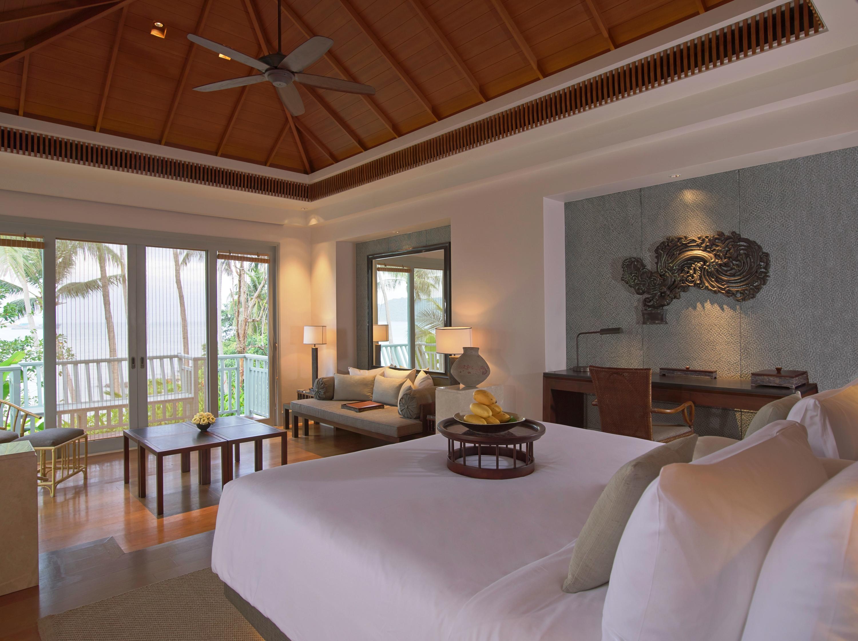 Amatara Welleisure Resort Cape Panwa Bagian luar foto A bedroom at the resort
