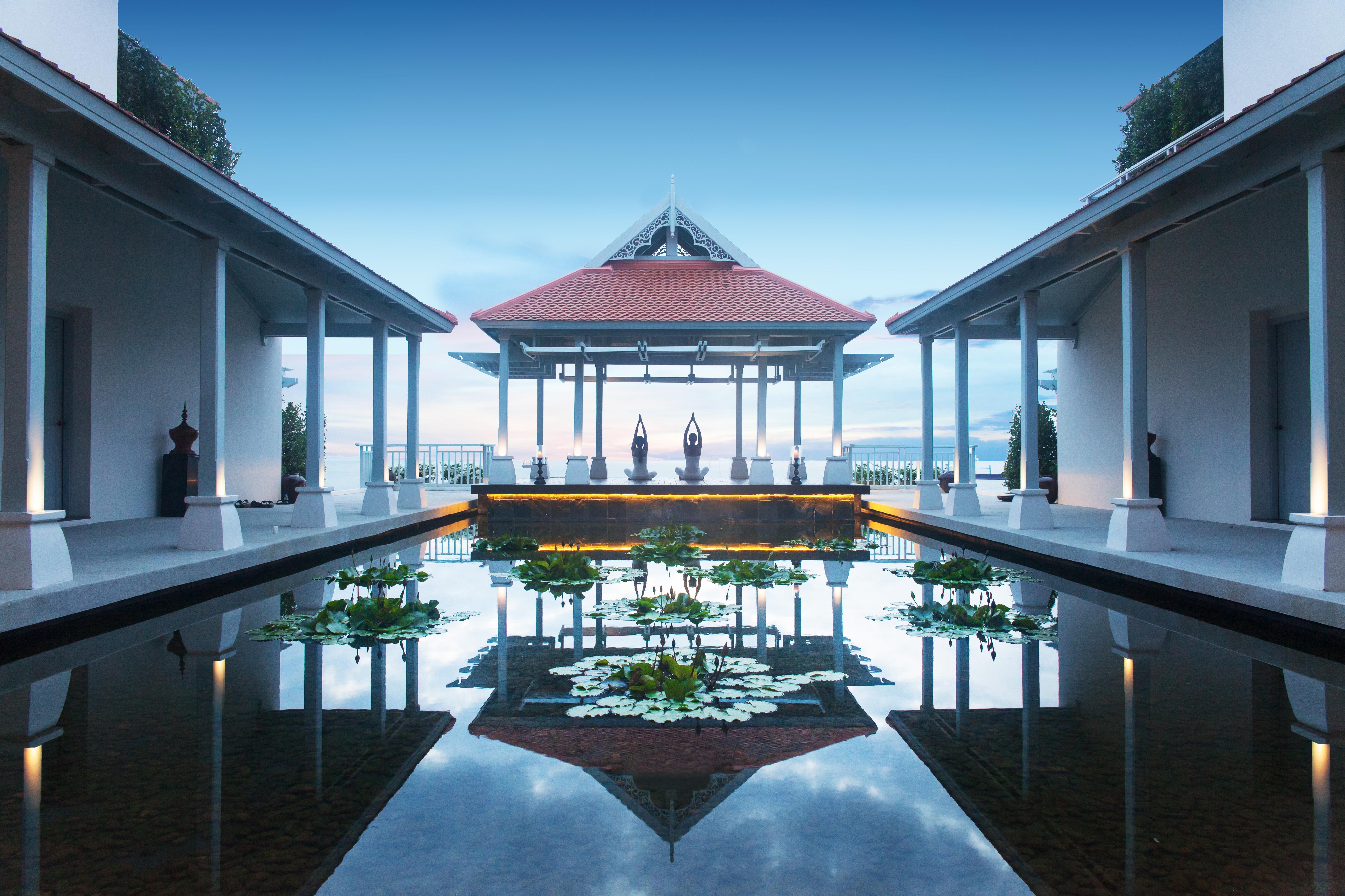 Amatara Welleisure Resort Cape Panwa Bagian luar foto The Royal Spa at The Royal